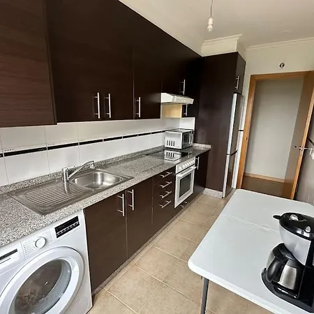 Amplio Piso Con Garaje Privado Y Piscina شقة