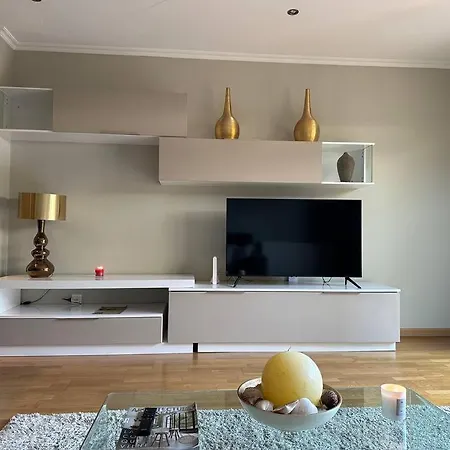 Amplio Piso Con Garaje Privado Y Piscina سانكسينكسو